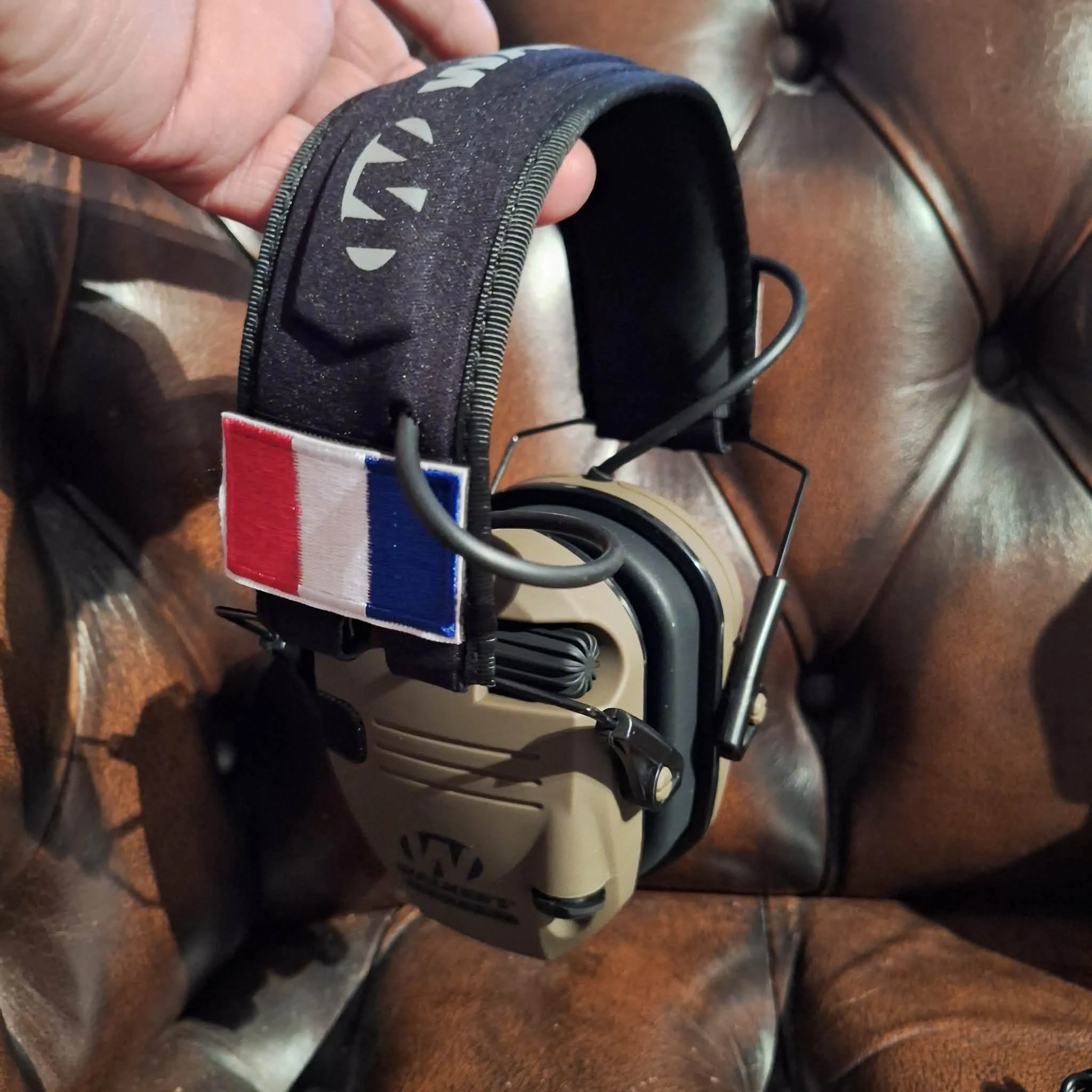 Cascos anti-ruido electrónicos + gafas de protección + estuche de transporte + parches F – photo 17